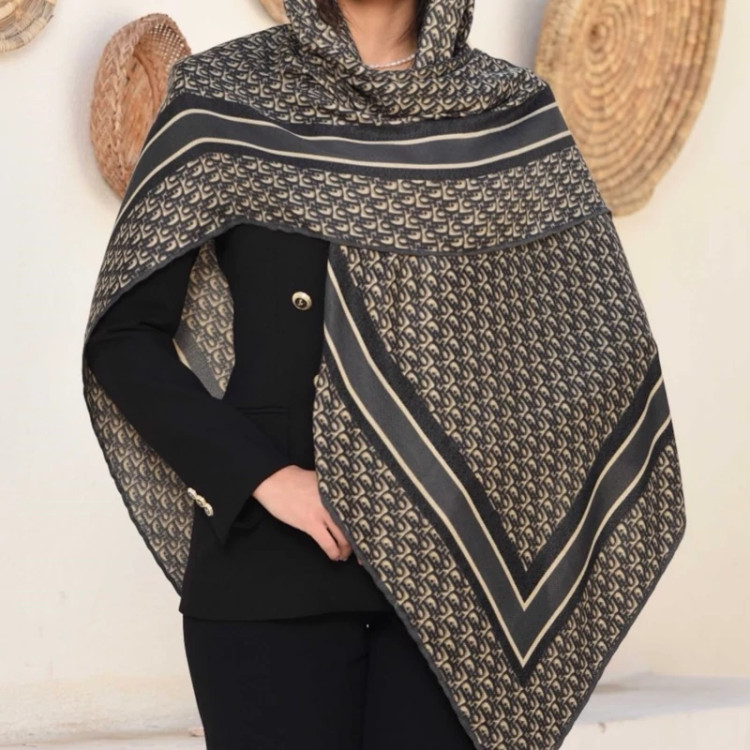 روسری نخی برند دیور قواره 140