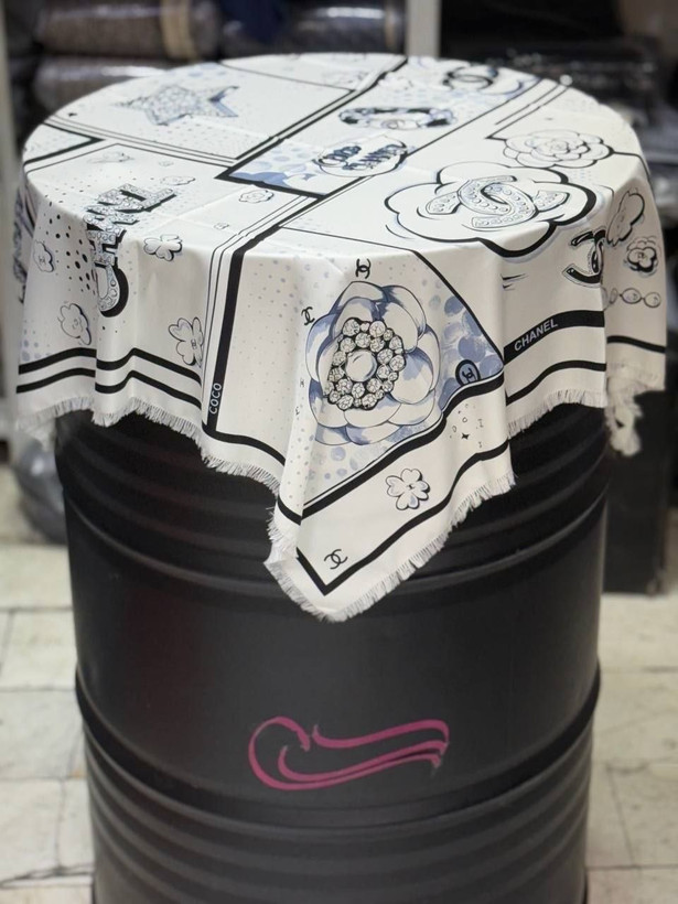 روسری ابریشم سوزنی مارک چنل قواره ۱۰۰