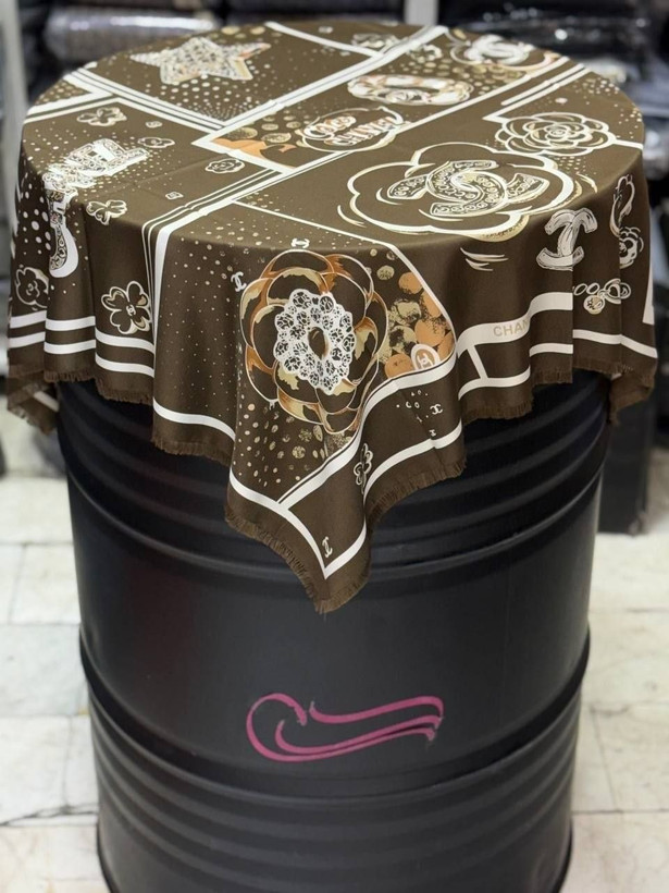 روسری ابریشم سوزنی مارک چنل قواره ۱۰۰